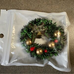 Dollhouse Miniature Festive Green and Gold Christmas Wreath New